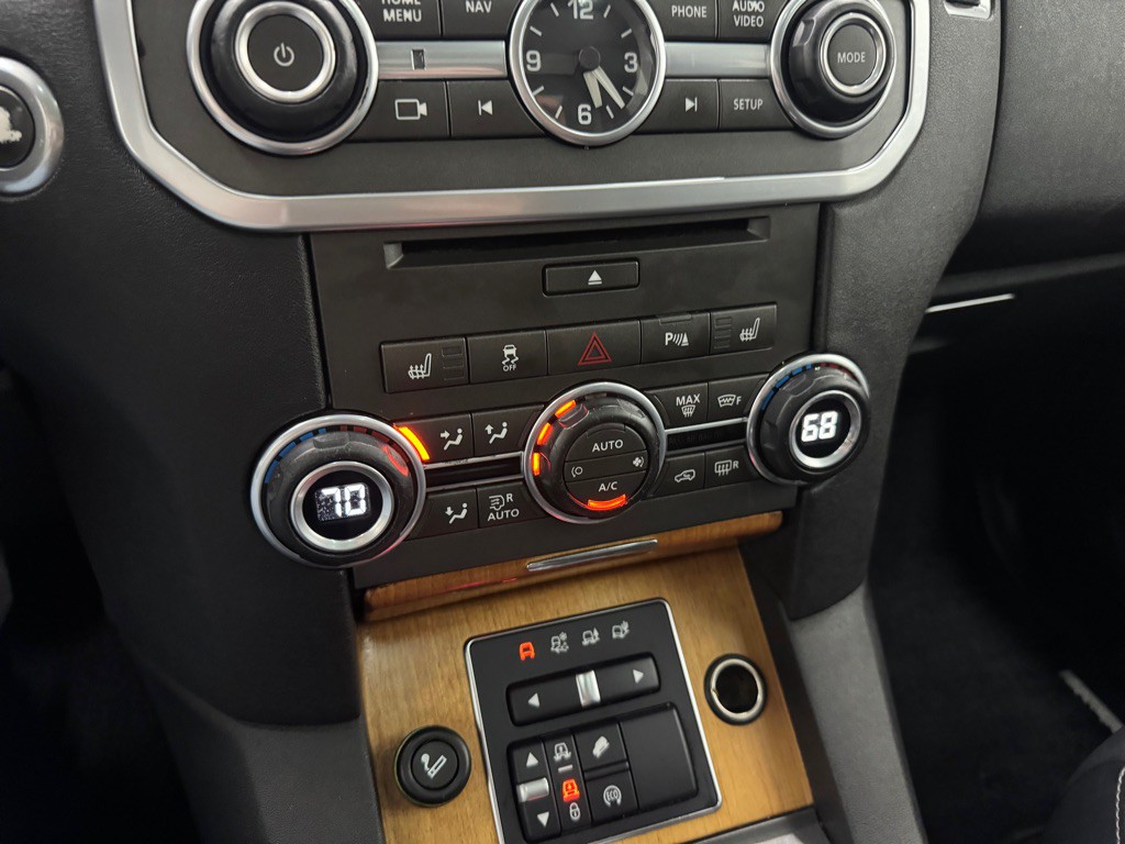 2015 Land Rover LR4 Image 33