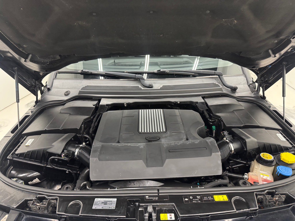 2015 Land Rover LR4 Image 36