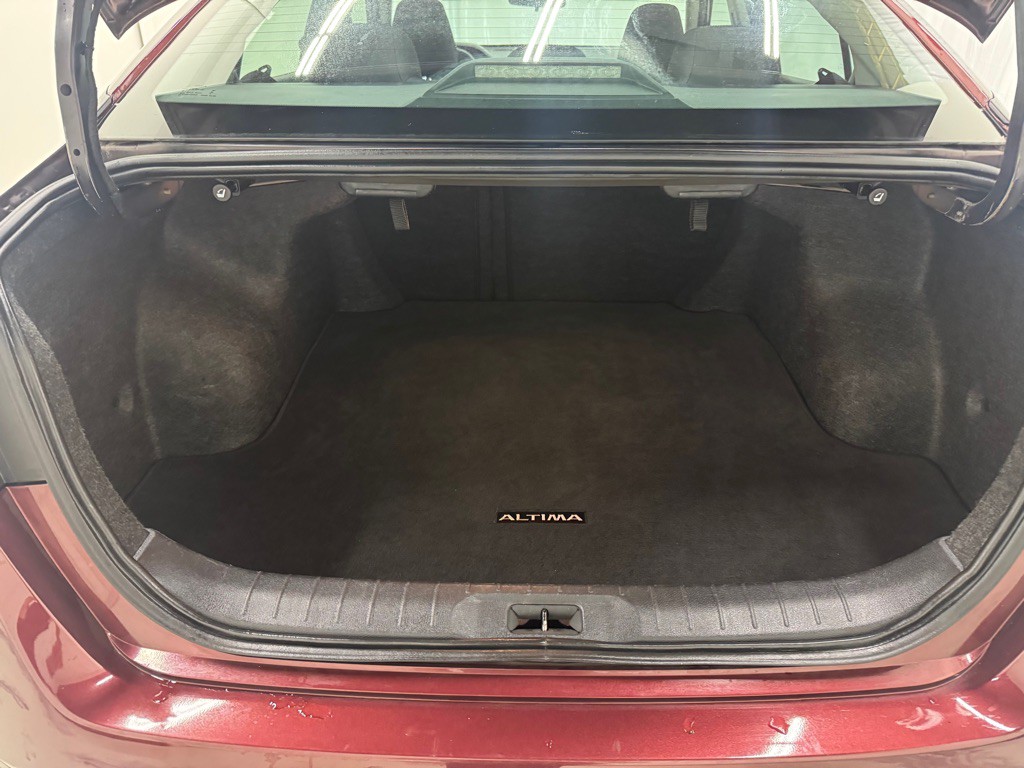 2025 Nissan Altima Image 19
