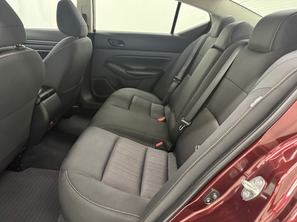2025 Nissan Altima Image 21