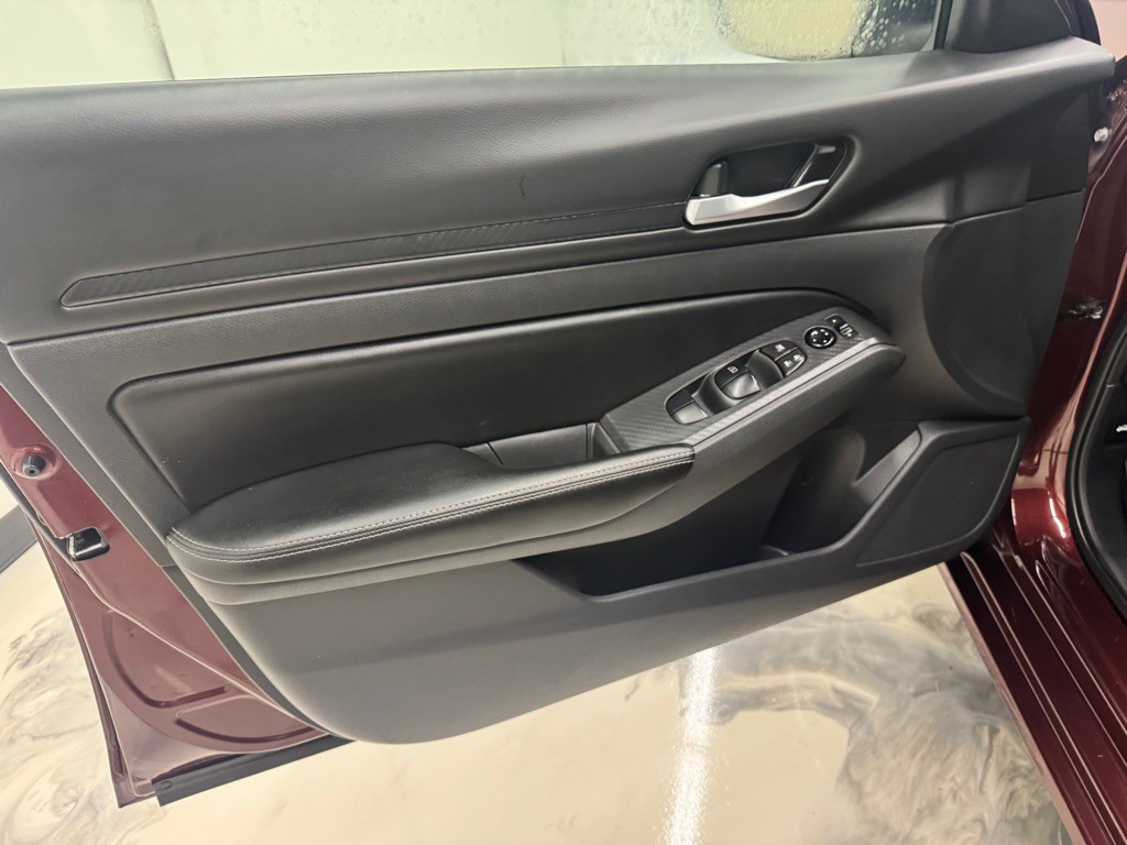 2025 Nissan Altima Image 22