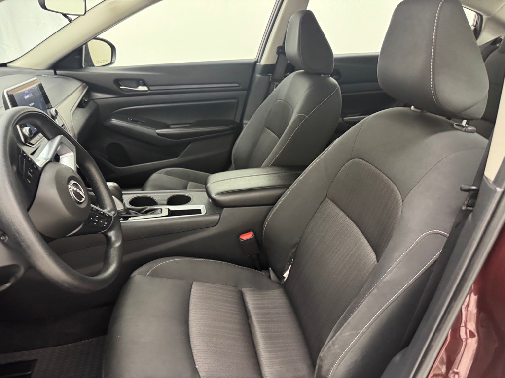2025 Nissan Altima Image 24