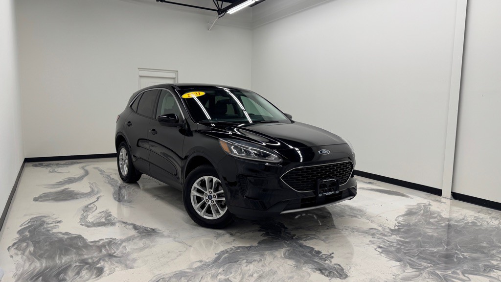 2021 Ford Escape Image 1