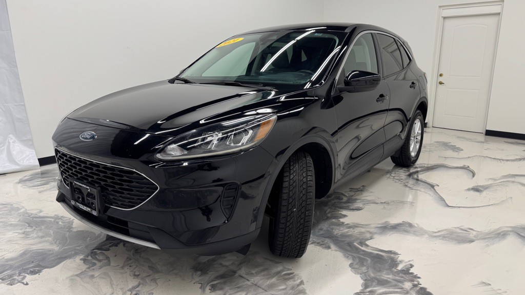2021 Ford Escape Image 4