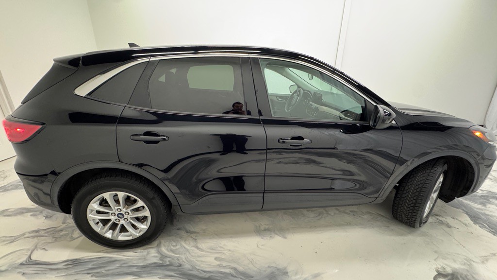 2021 Ford Escape Image 10