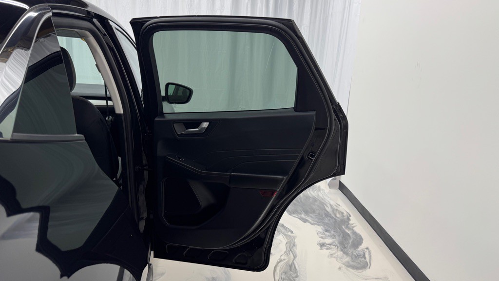 2021 Ford Escape Image 24