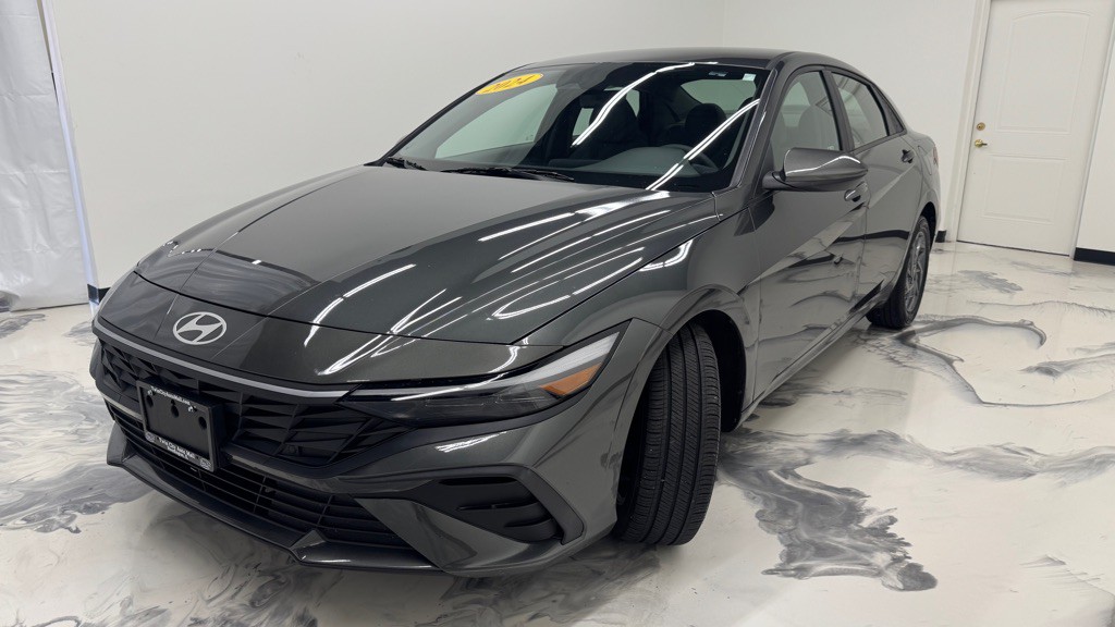 2024 Hyundai Elantra Image 4