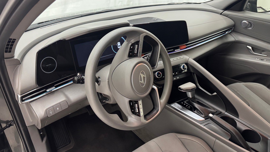 2024 Hyundai Elantra Image 15