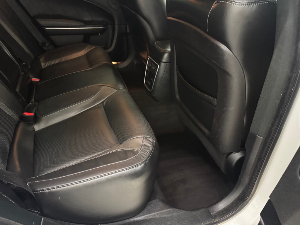2018 Dodge Charger Image 16