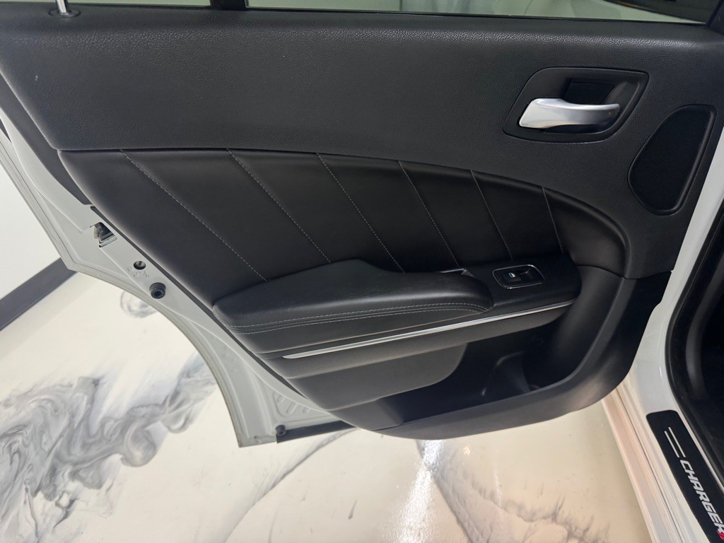 2018 Dodge Charger Image 21