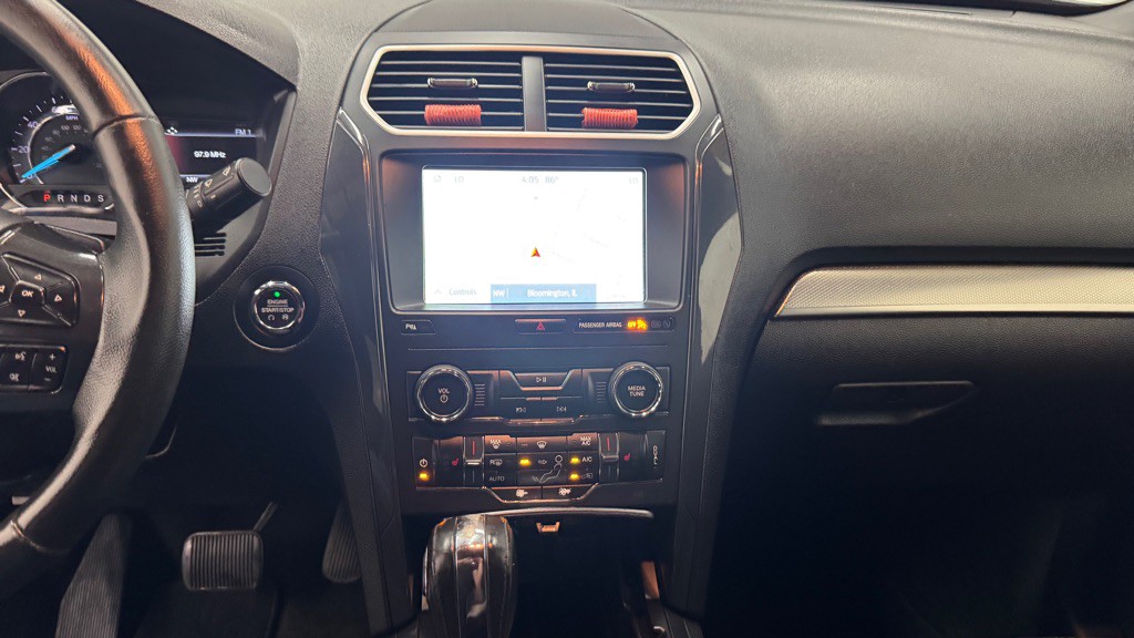 2018 Ford Explorer Image 18