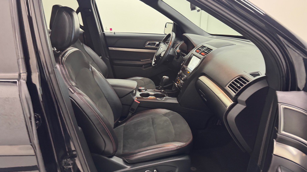 2018 Ford Explorer Image 28