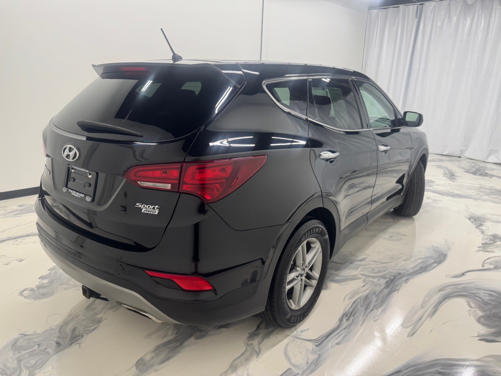 2018 Hyundai Santa Fe Image 6