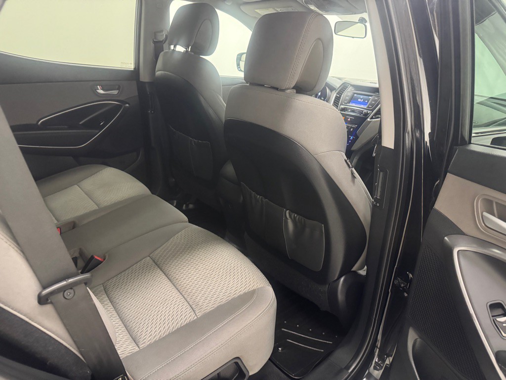 2018 Hyundai Santa Fe Image 11