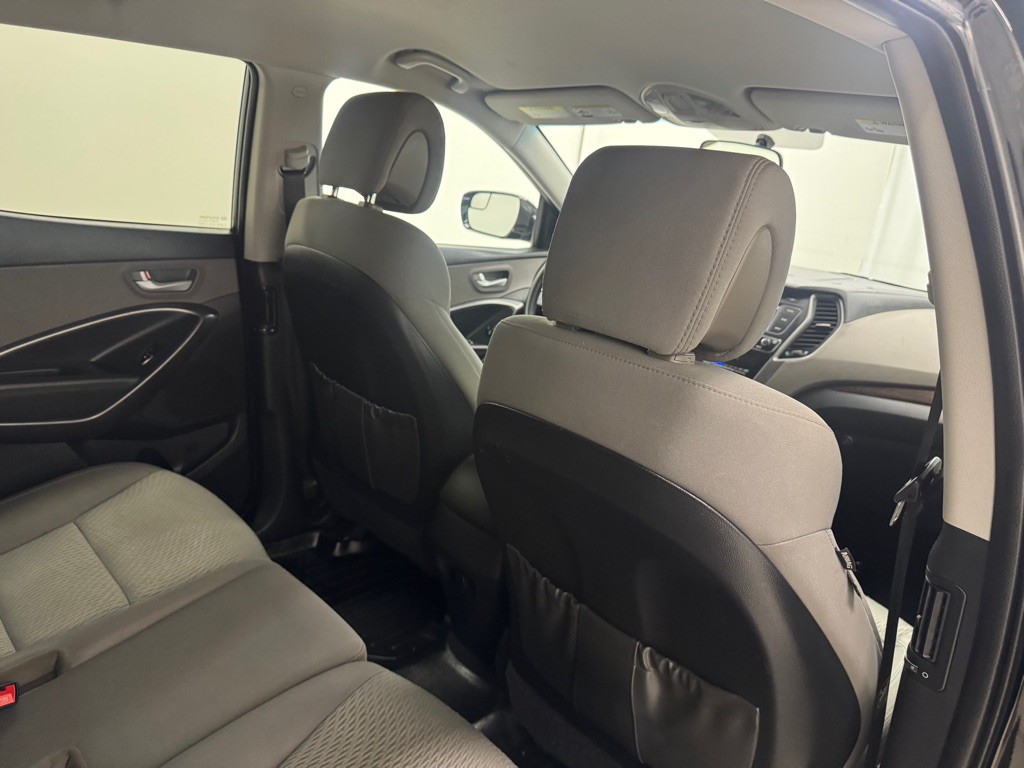 2018 Hyundai Santa Fe Image 12