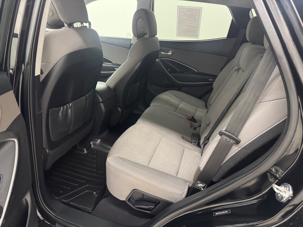 2018 Hyundai Santa Fe Image 16