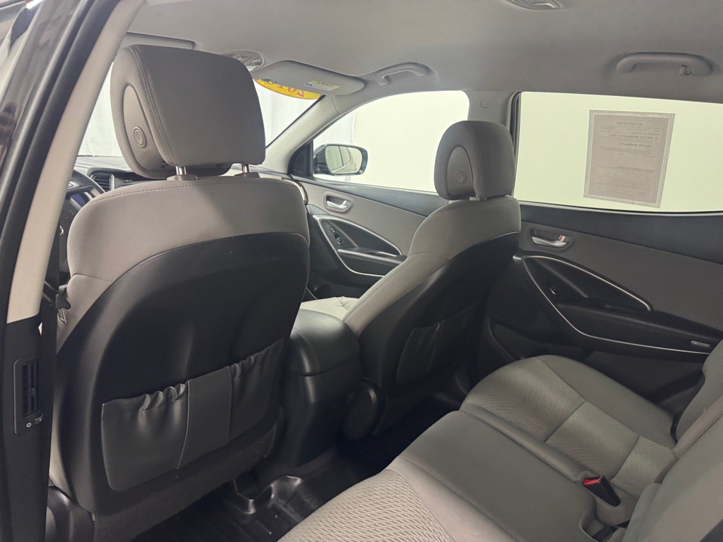 2018 Hyundai Santa Fe Image 17
