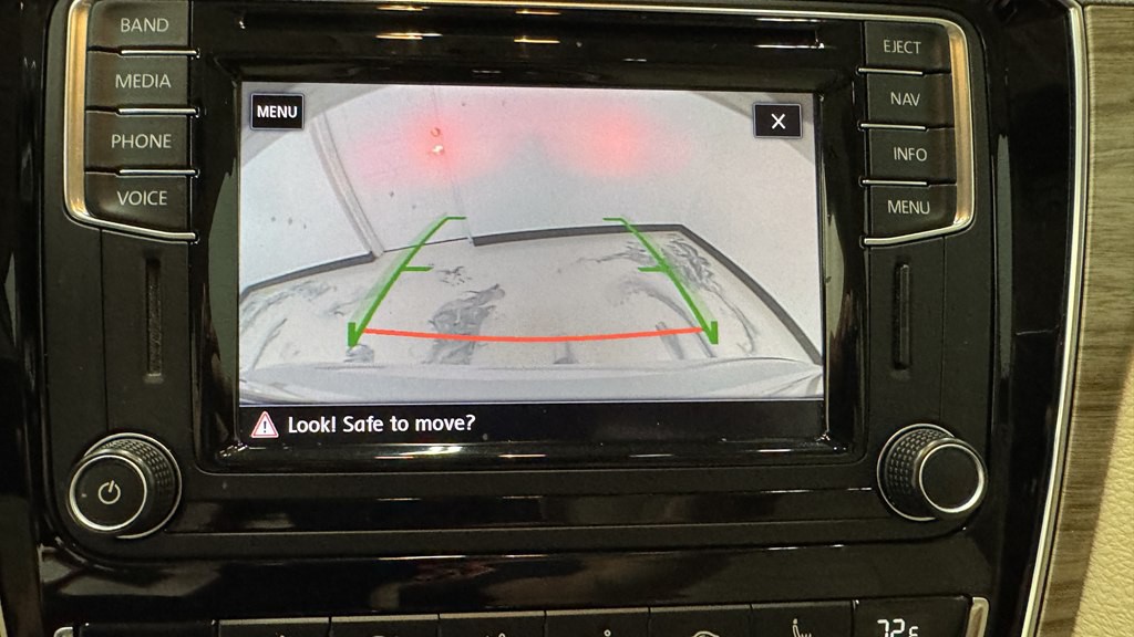 2017 Volkswagen Passat Image 20
