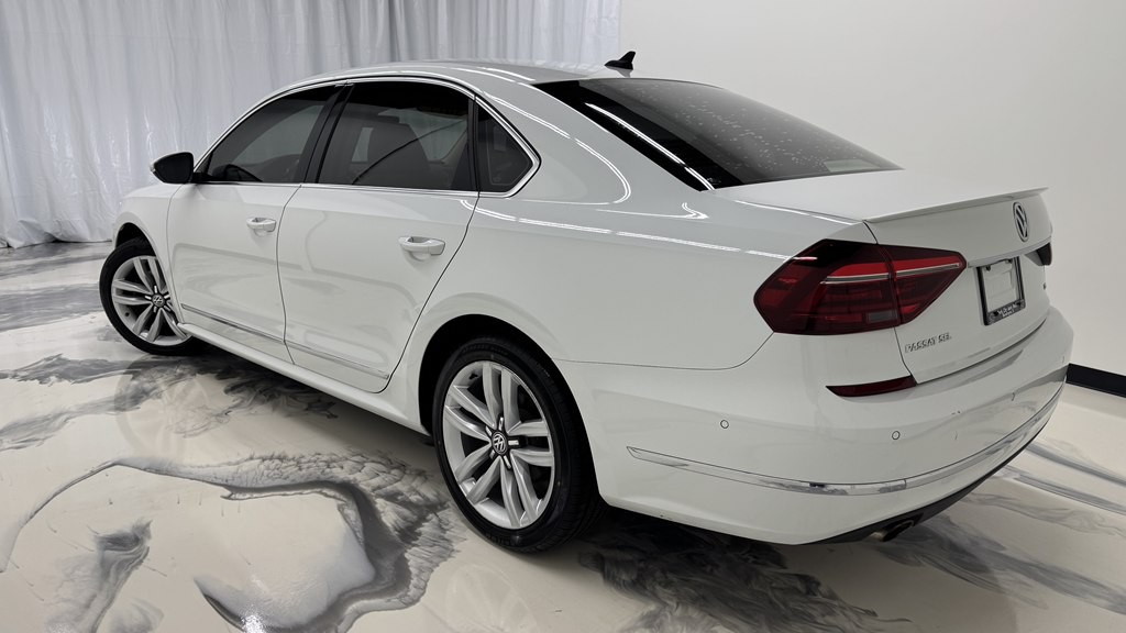 2017 Volkswagen Passat Image 6