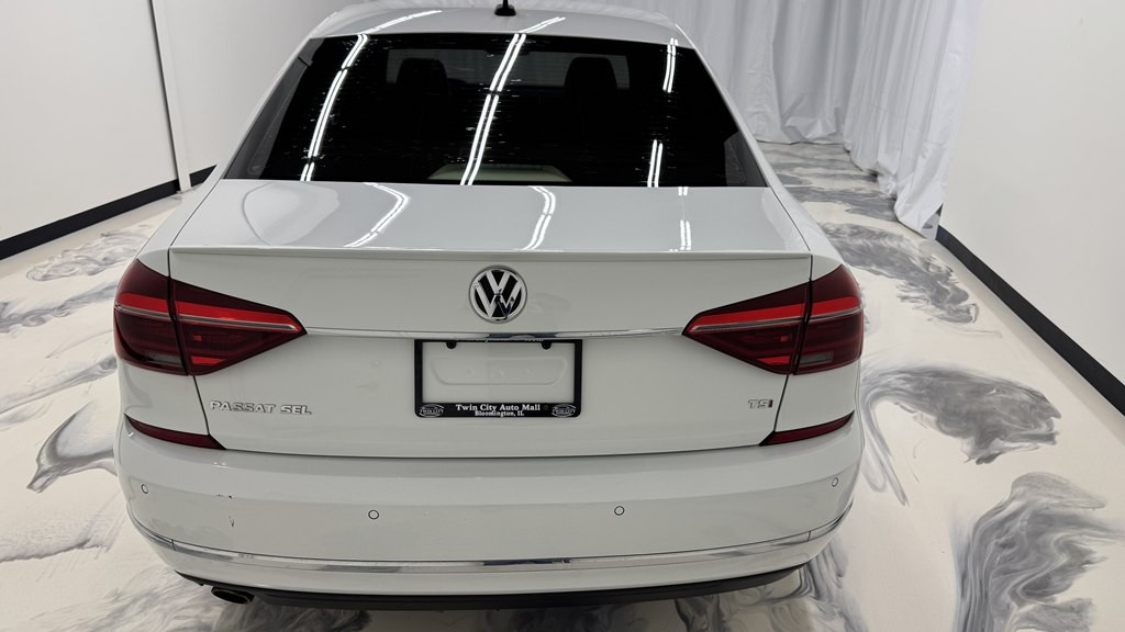 2017 Volkswagen Passat Image 7