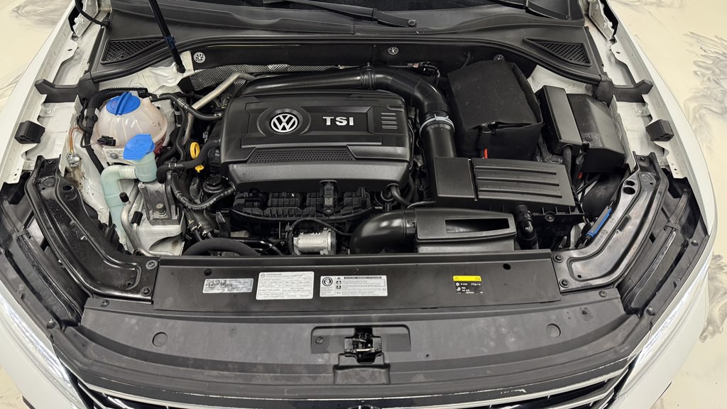 2017 Volkswagen Passat Image 10