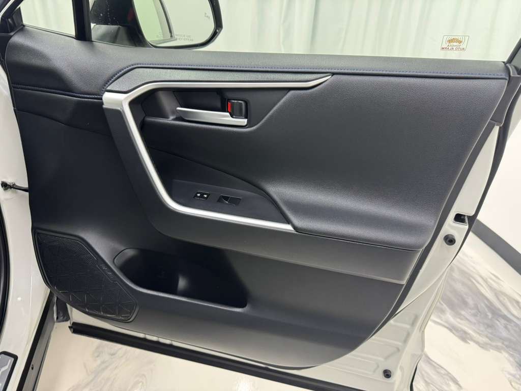 2019 Toyota Rav4 Image 11