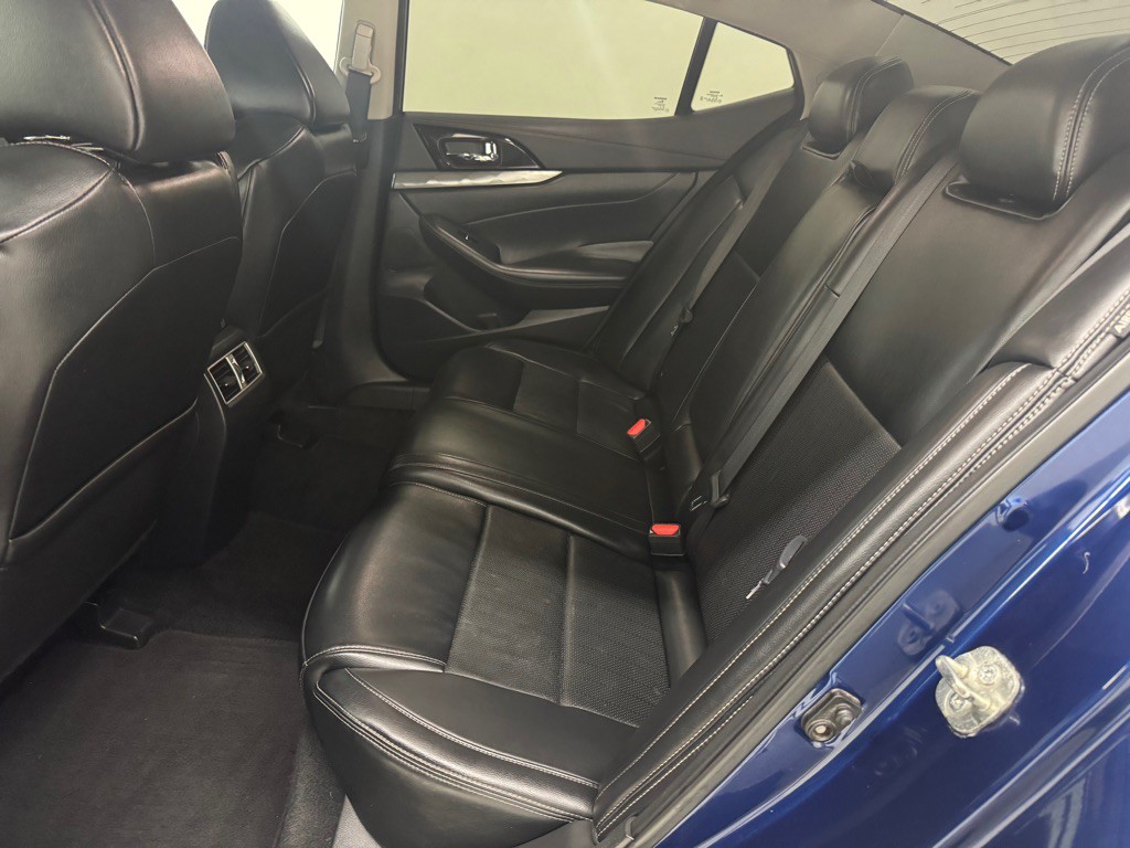 2020 Nissan Maxima Image 21