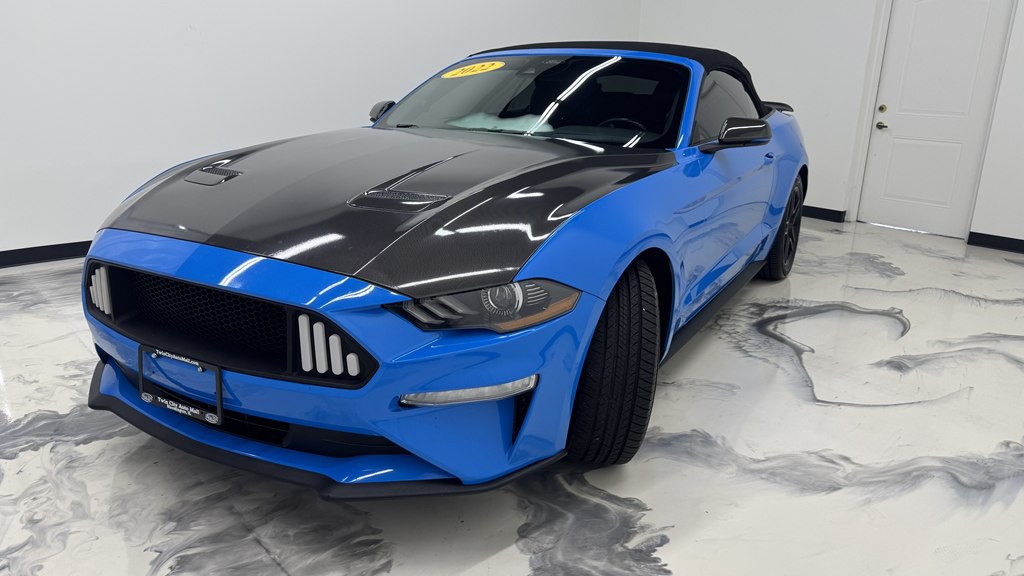 2022 Ford Mustang Image 5