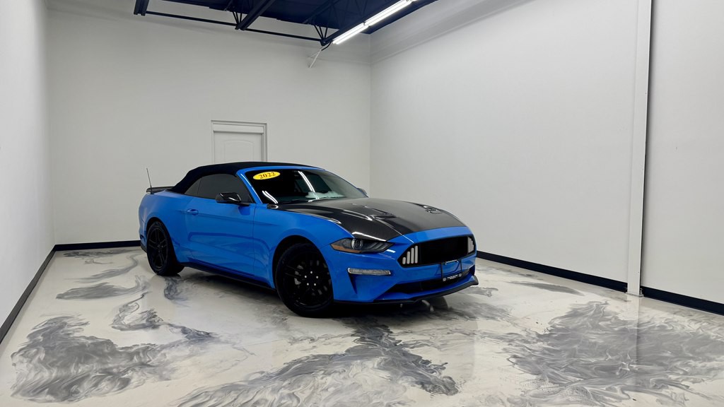 2022 Ford Mustang Image 1