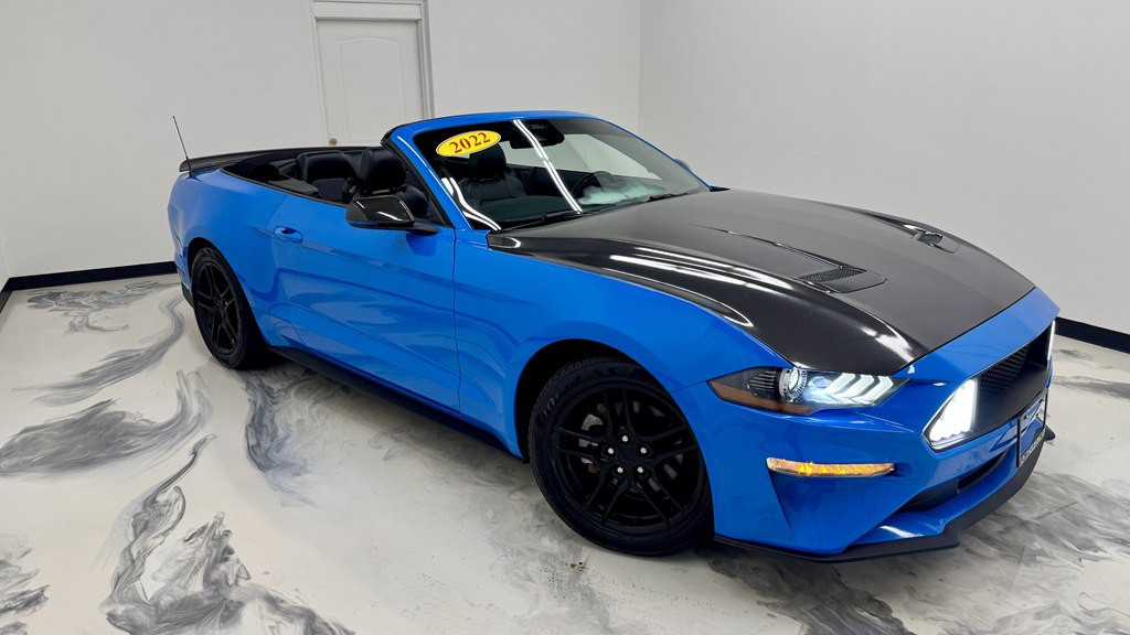 2022 Ford Mustang Image 3