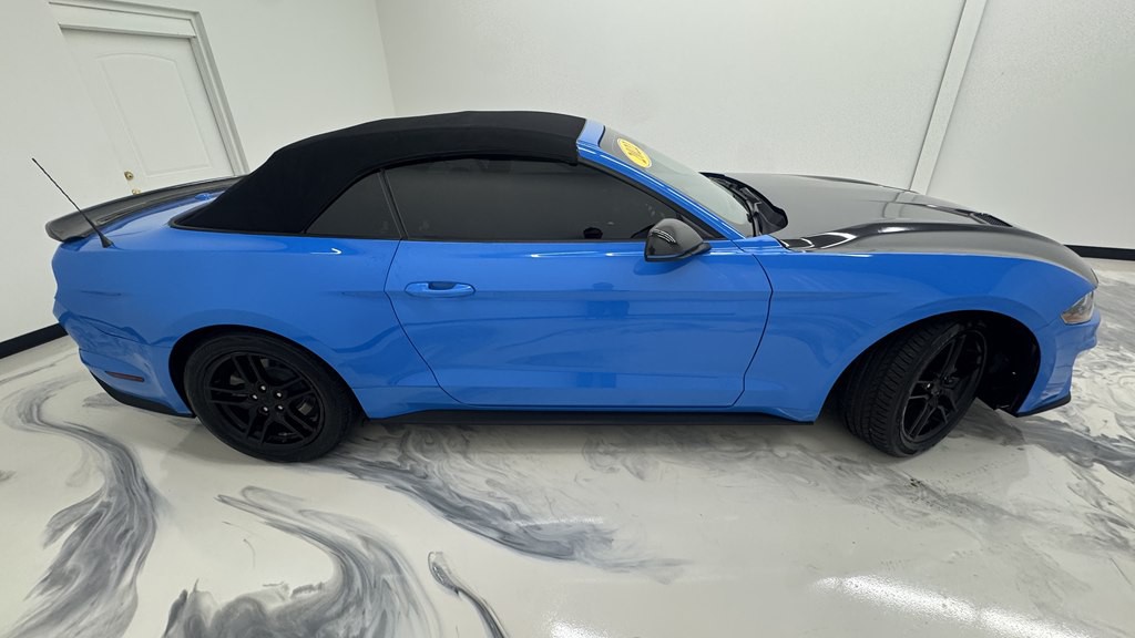 2022 Ford Mustang Image 10