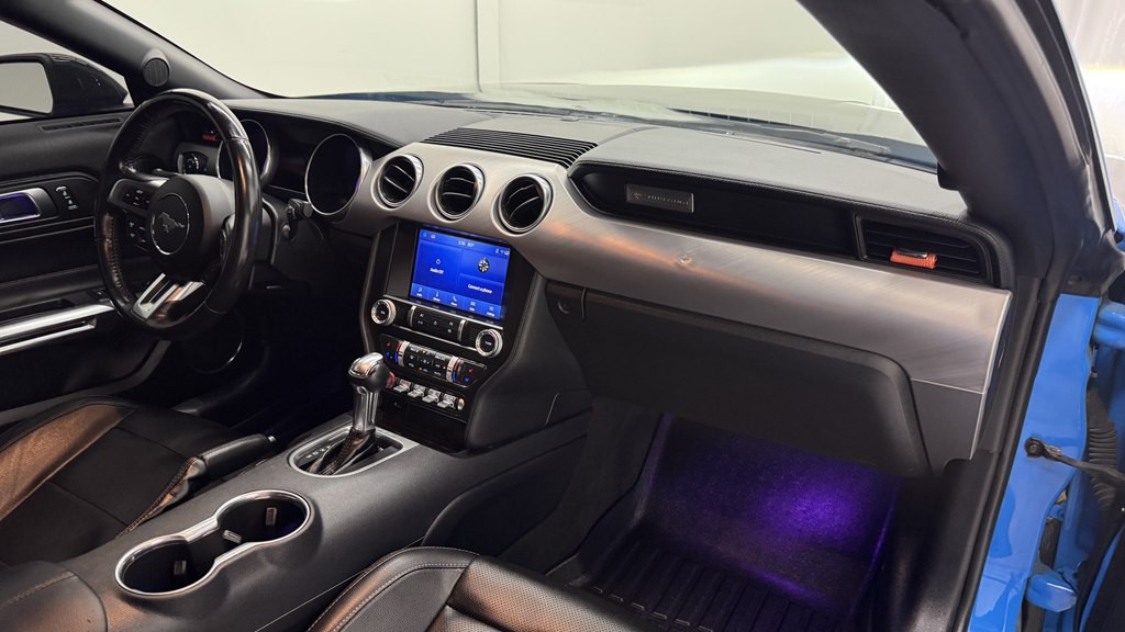 2022 Ford Mustang Image 25