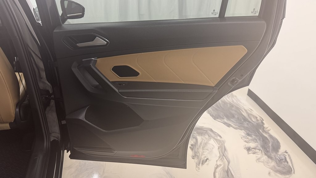 2022 Volkswagen Tiguan Image 24