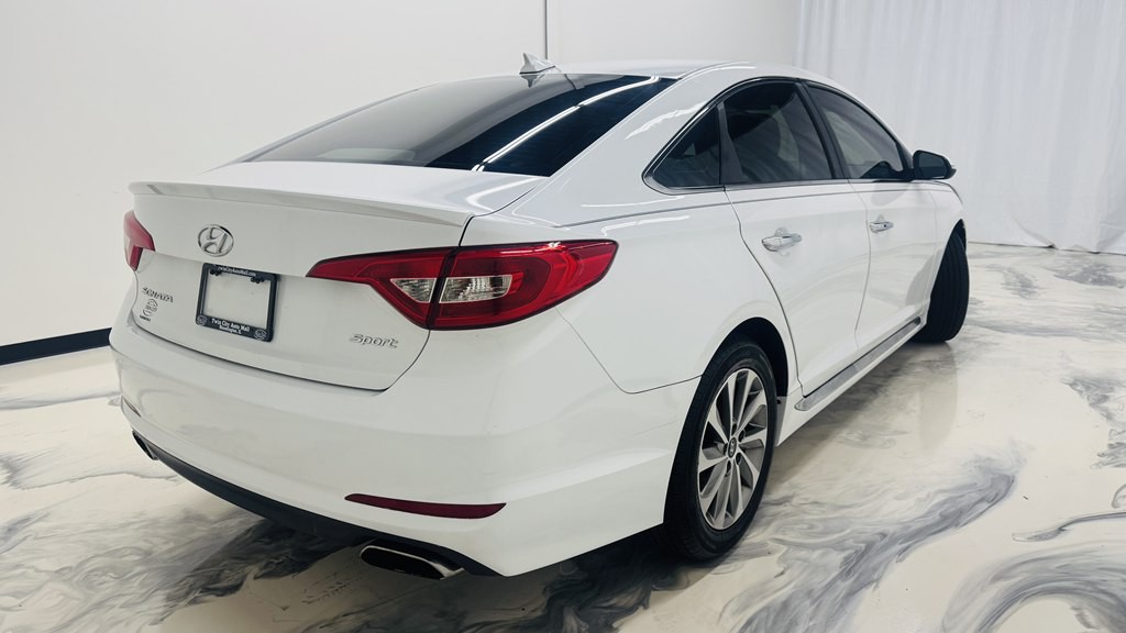 2016 Hyundai Sonata Image 8