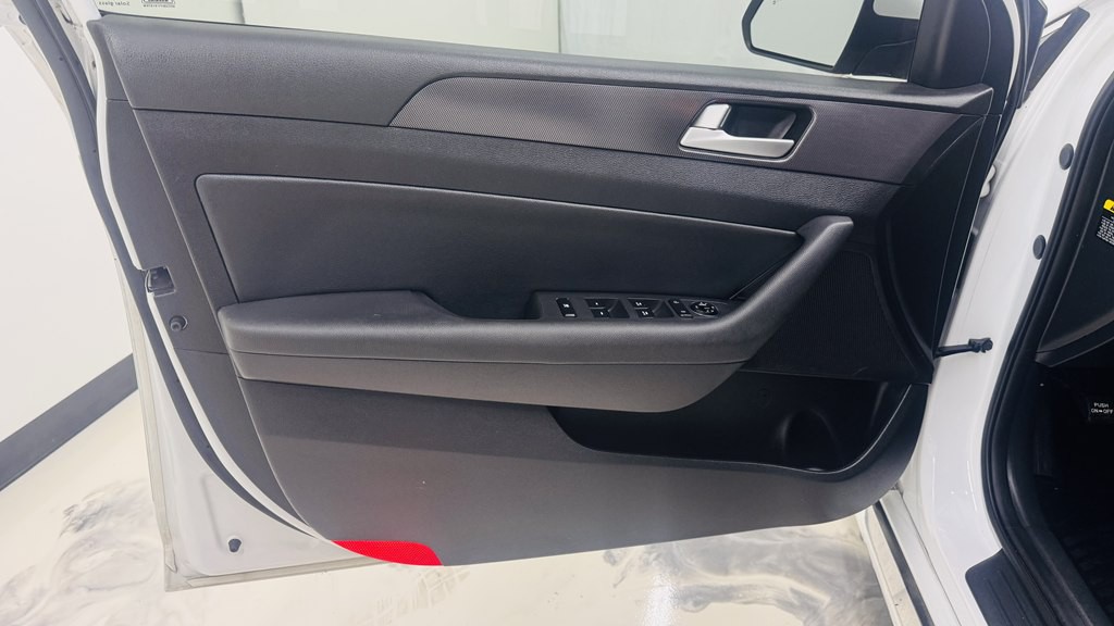 2016 Hyundai Sonata Image 13