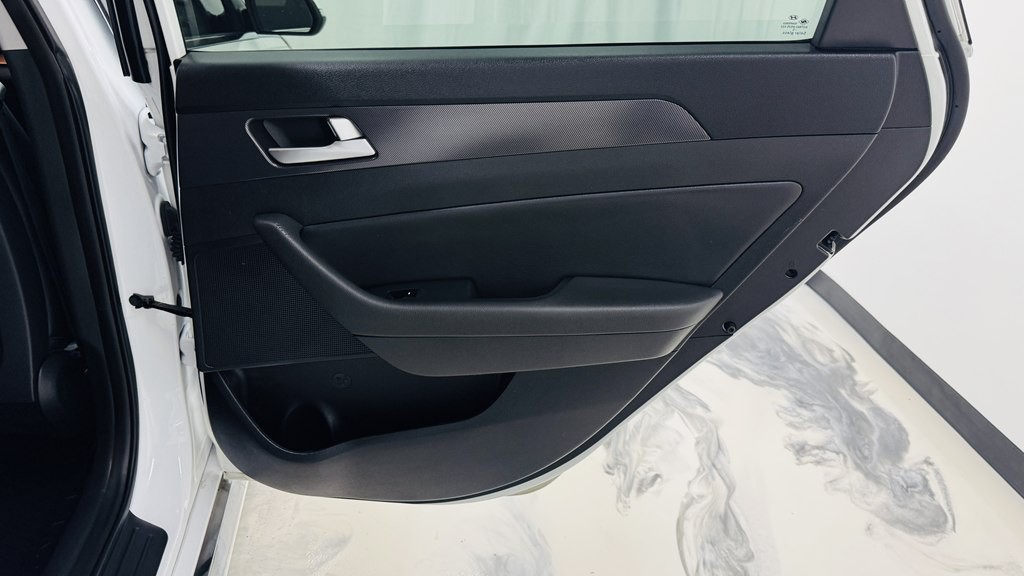2016 Hyundai Sonata Image 23
