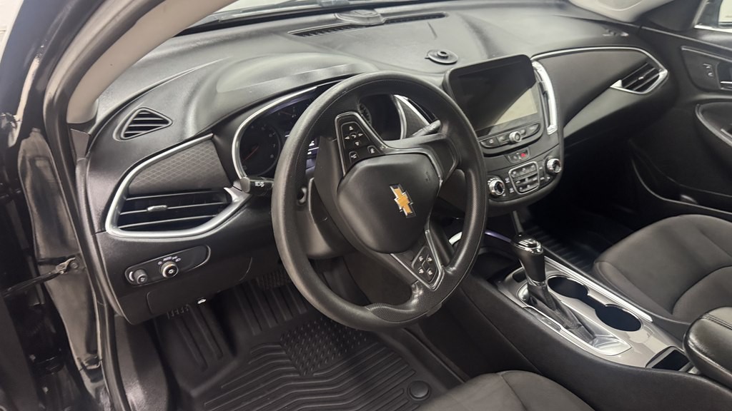 2020 Chevrolet Malibu Image 14