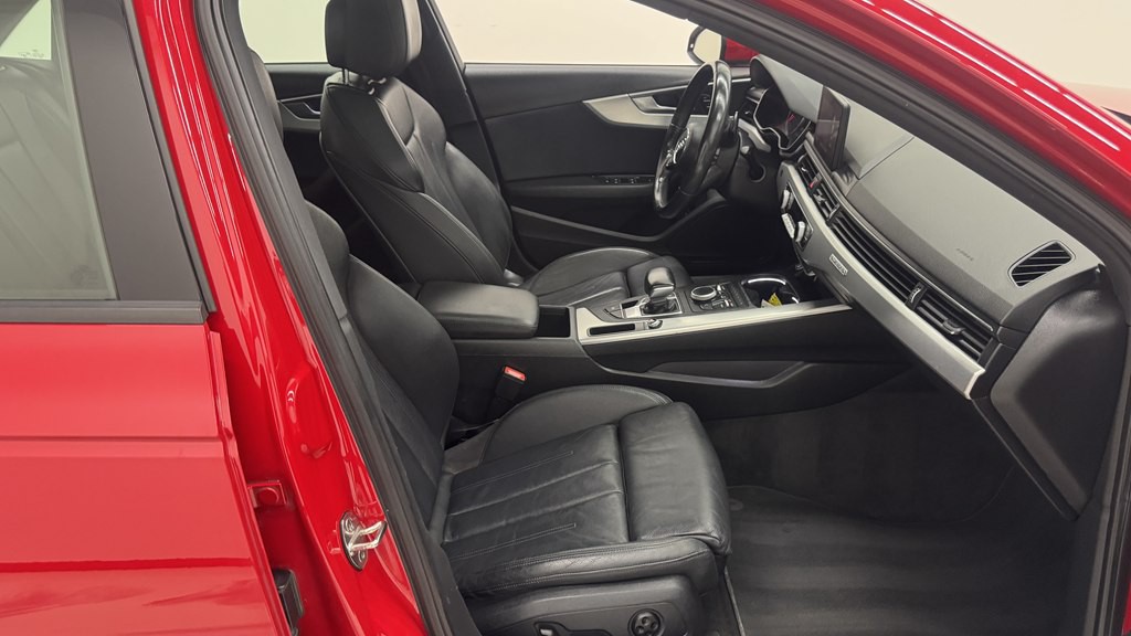 2017 Audi A4 Image 28