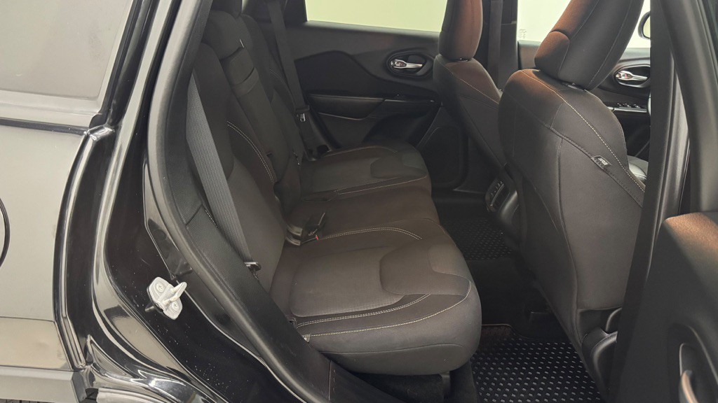 2016 Jeep Cherokee Image 26