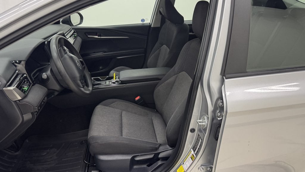 2025 Toyota Camry Image 14