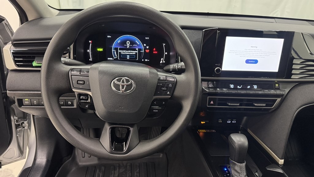 2025 Toyota Camry Image 15
