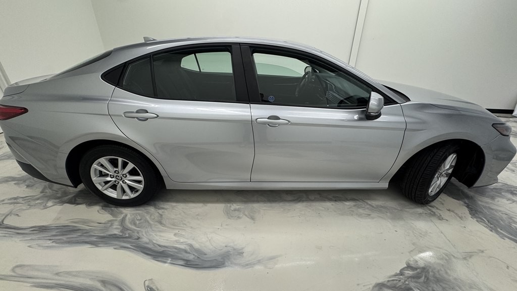 2025 Toyota Camry Image 8