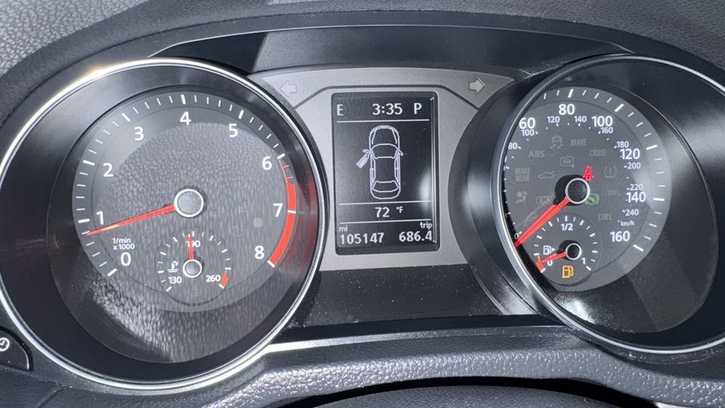 2016 Volkswagen Passat Image 17