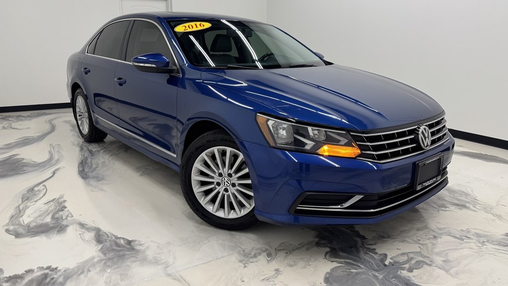 2016 Volkswagen Passat Image 2