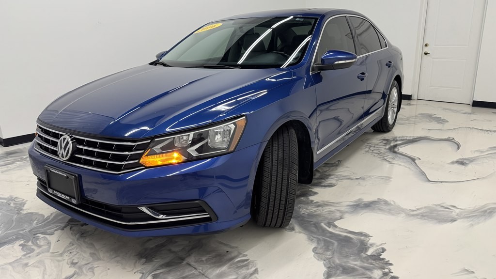 2016 Volkswagen Passat Image 4
