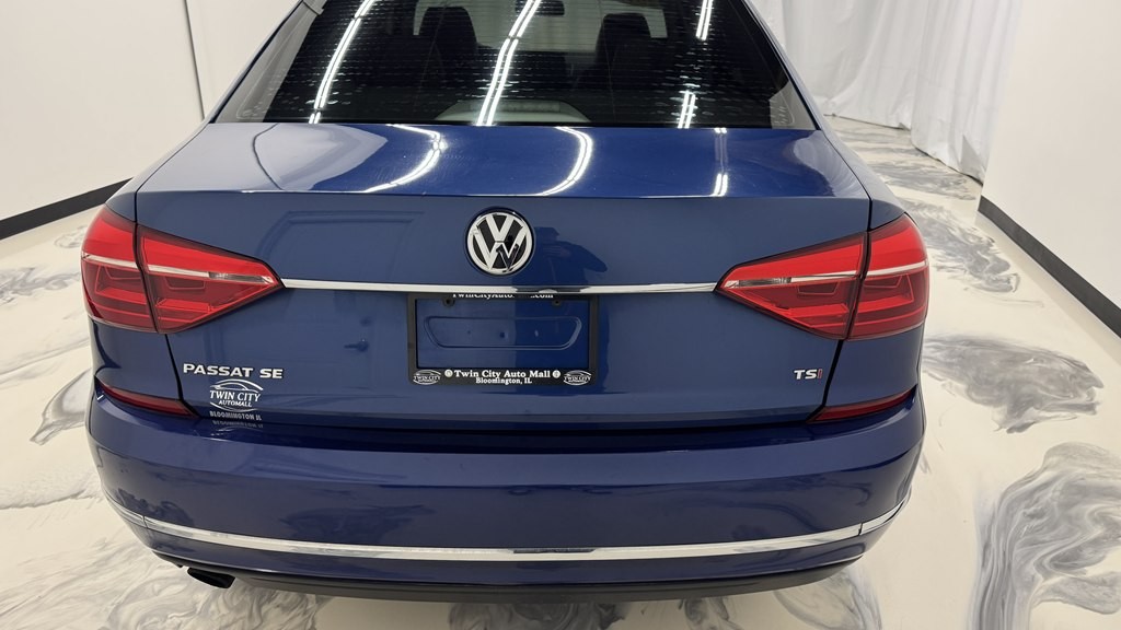 2016 Volkswagen Passat Image 7