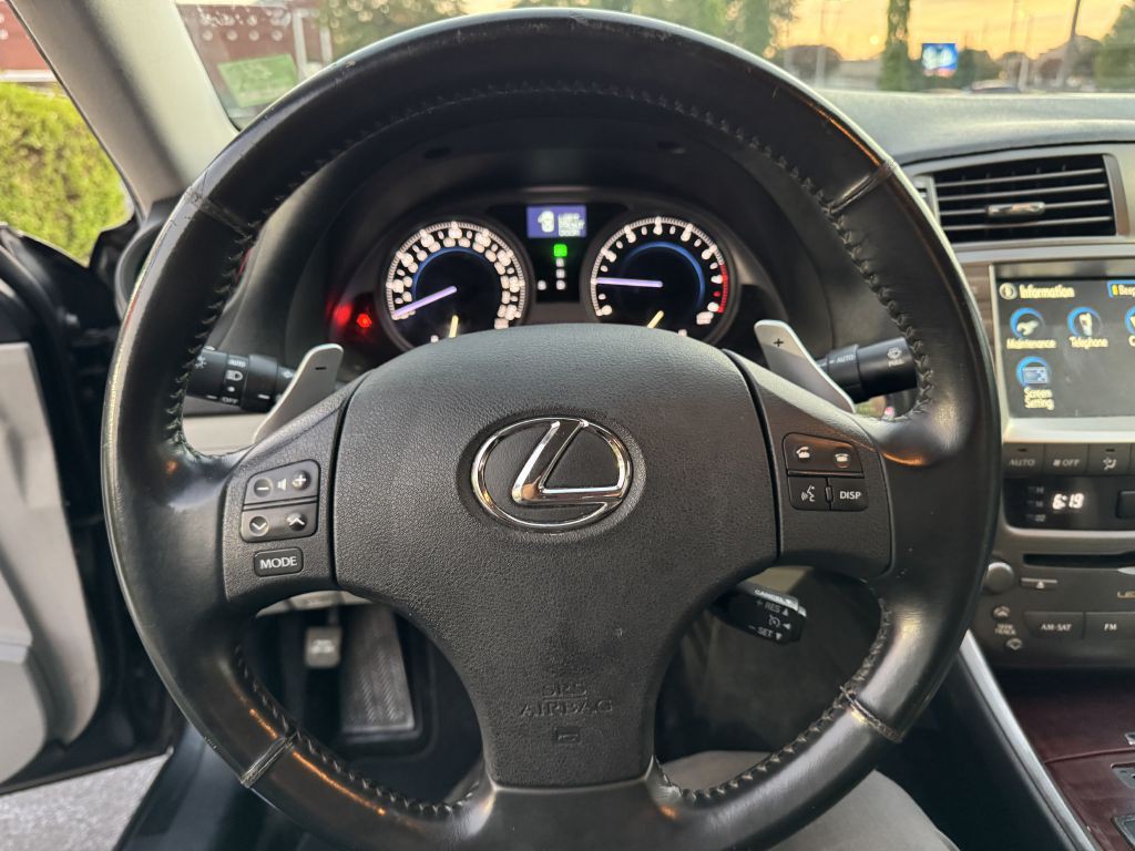 2006 Lexus IS Image 11