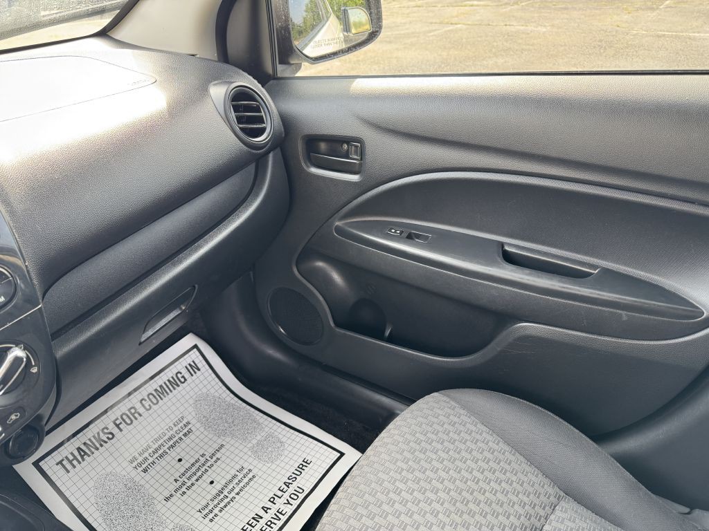 2017 Mitsubishi Mirage Image 14