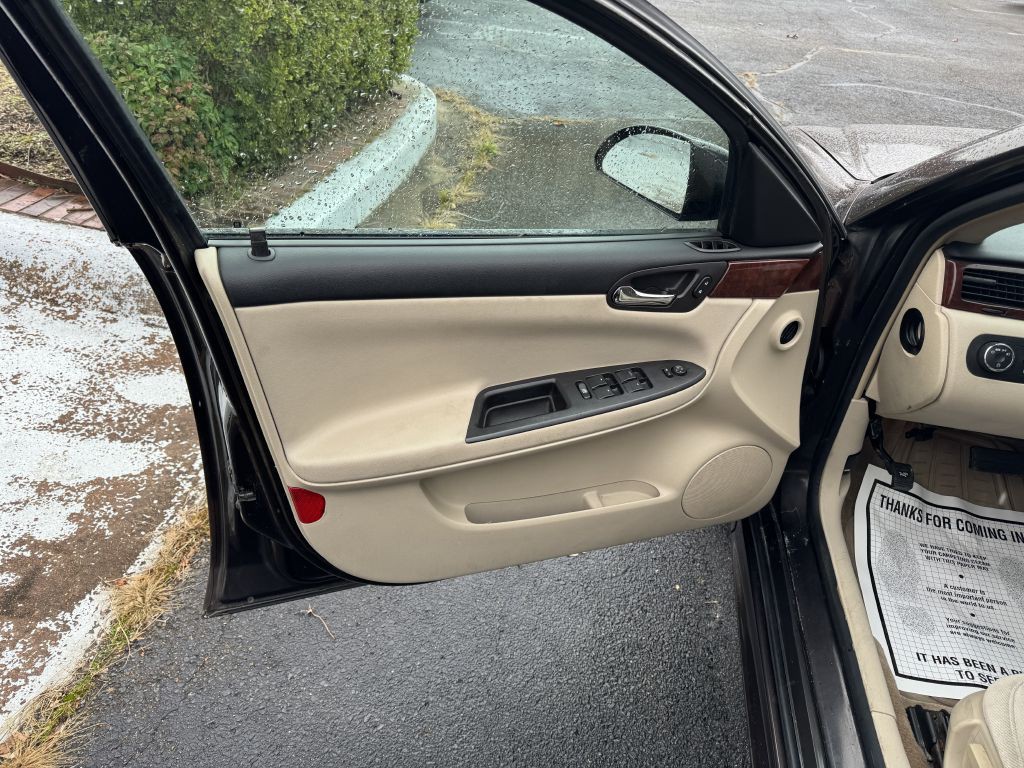 2009 Chevrolet Impala Image 12