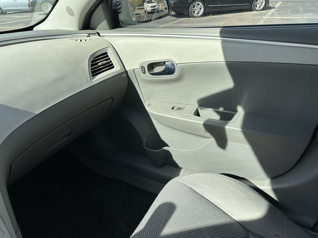 2012 Chevrolet Malibu Image 14
